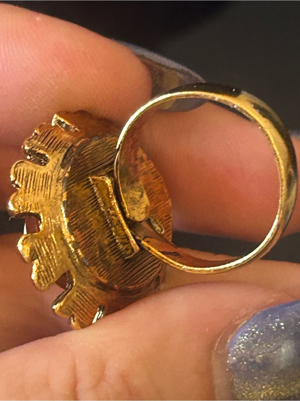 Vintage Cameo Statement Ring (1968-72) - Picture 2 of 8